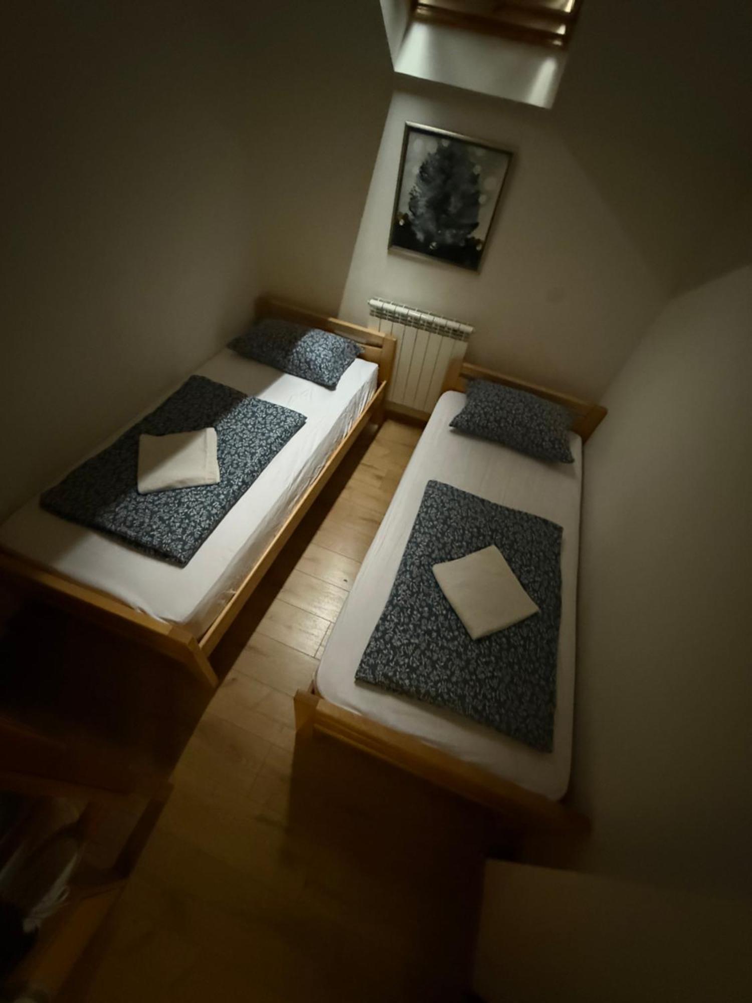 Leopold Chillout Hostel Сараево Экстерьер фото